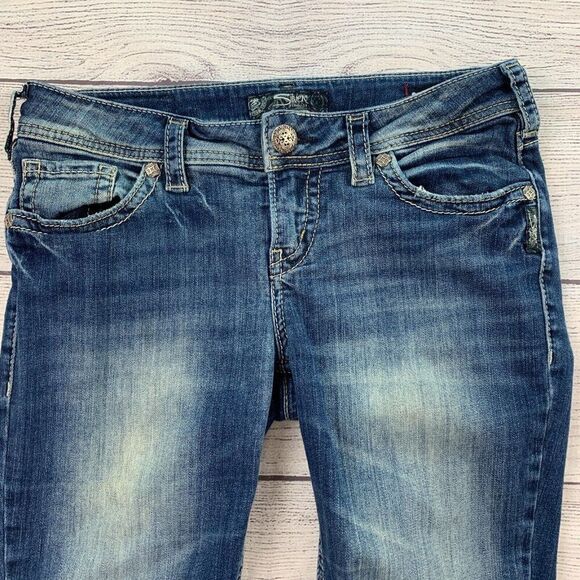 Silver Jeans Capri sz 30 X 22 Suki Dark Wash Inseam 23.5" - Picture 2 of 10